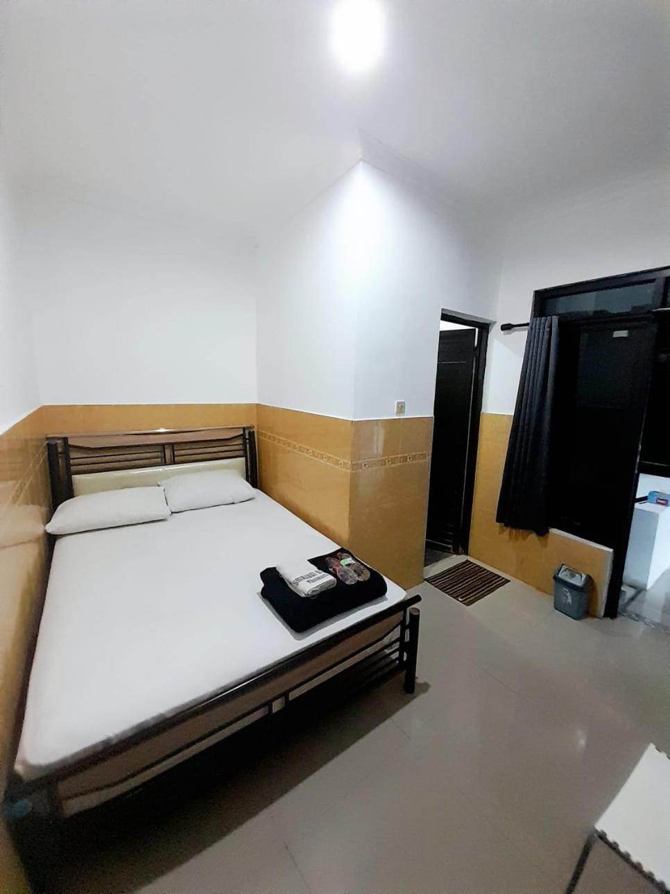 Hotel Srikandi Baru Kejayan Екстериор снимка